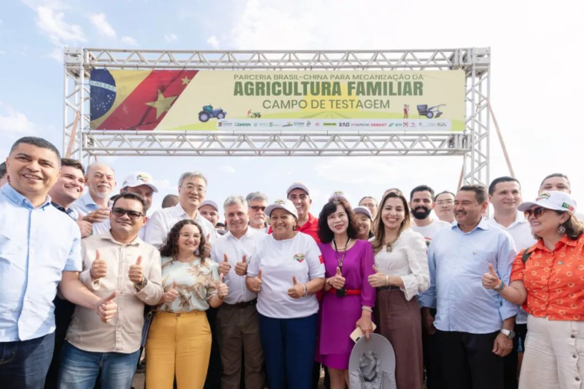 极飞智能装备落地巴西农业机械化示范农场