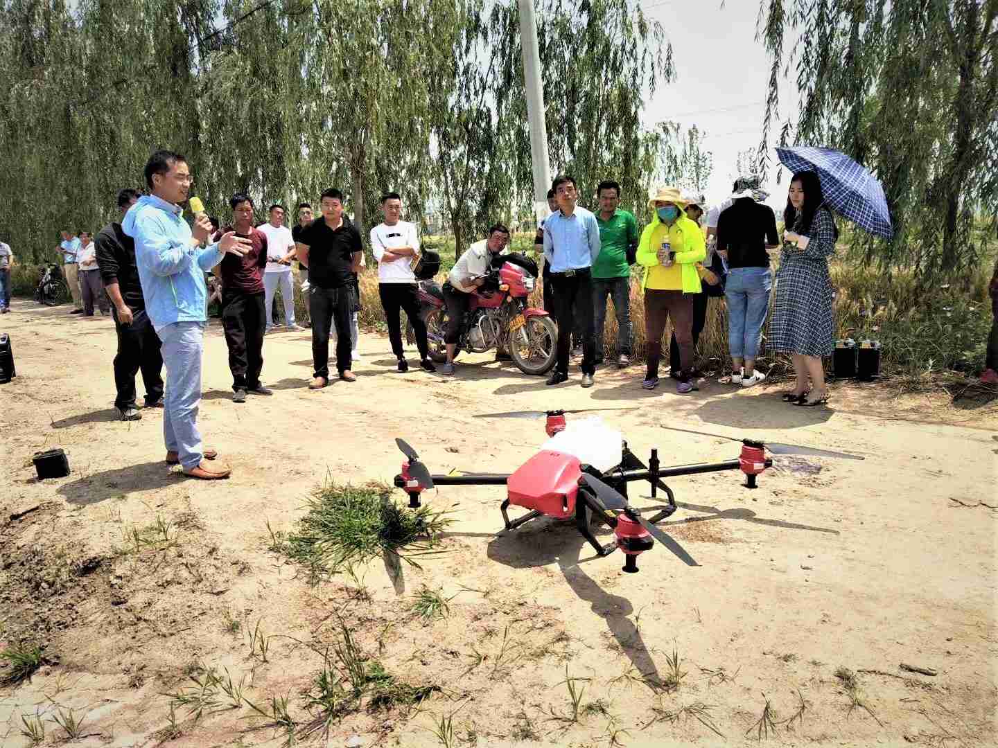 Cheng promoted XAG P Series Plant Protection UAS to local villagers
