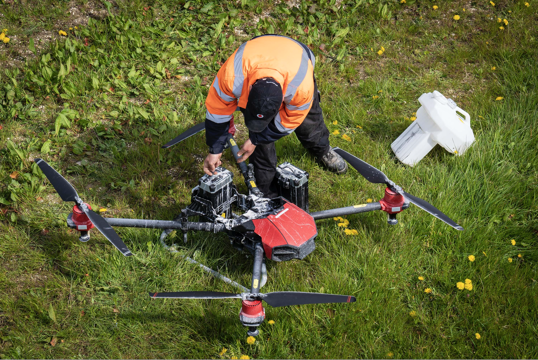 Pilot Swapping Battery for Drone